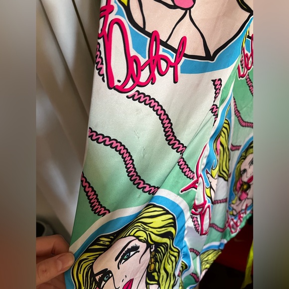 Limited Edition Detox Robe (RuPaul’s Drag Race) - Picture 4 of 7